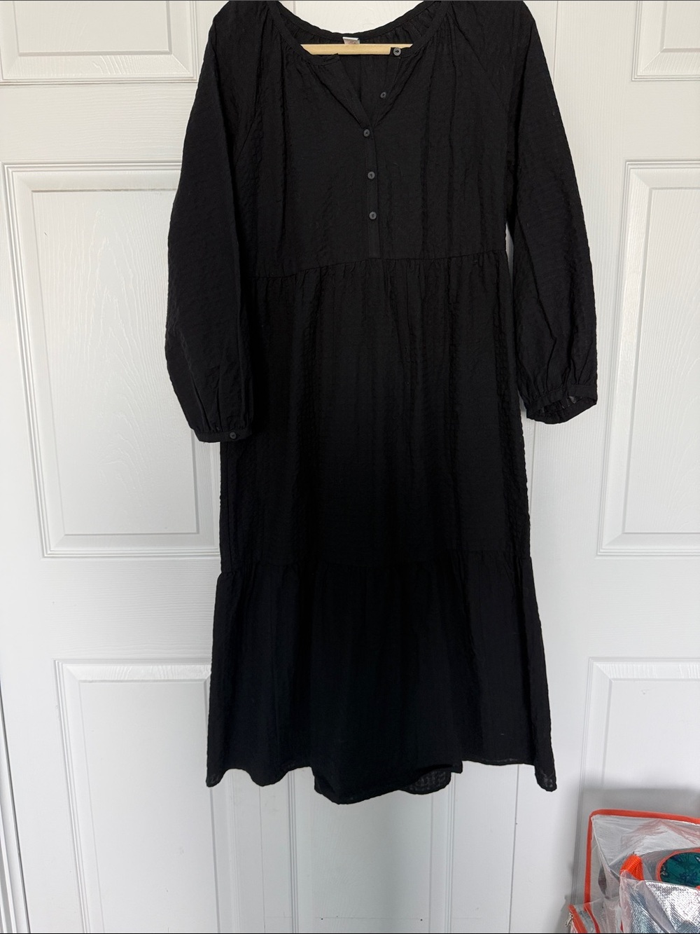 Old Navy Black Long Sleeve Tiered Midi Dress